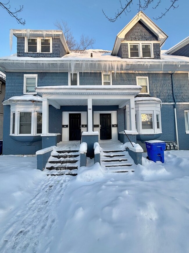Building Photo - 1378-1382 Dewey Ave &amp; 304-310 Clay Ave
