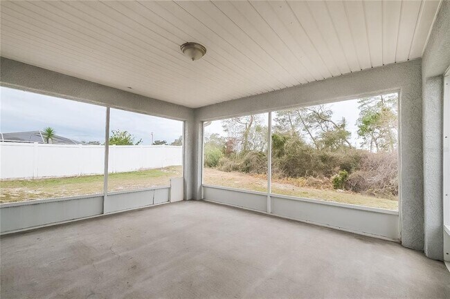 Building Photo - 1067 Aladdin Rd