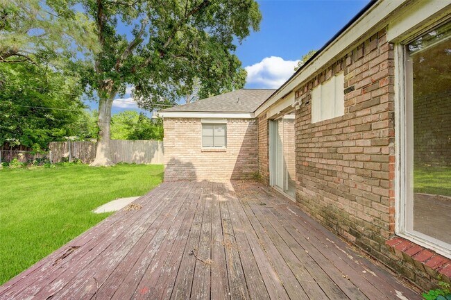 Building Photo - 7214 Mobud Dr