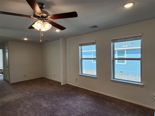 Building Photo - 31322 Whitfield Ct