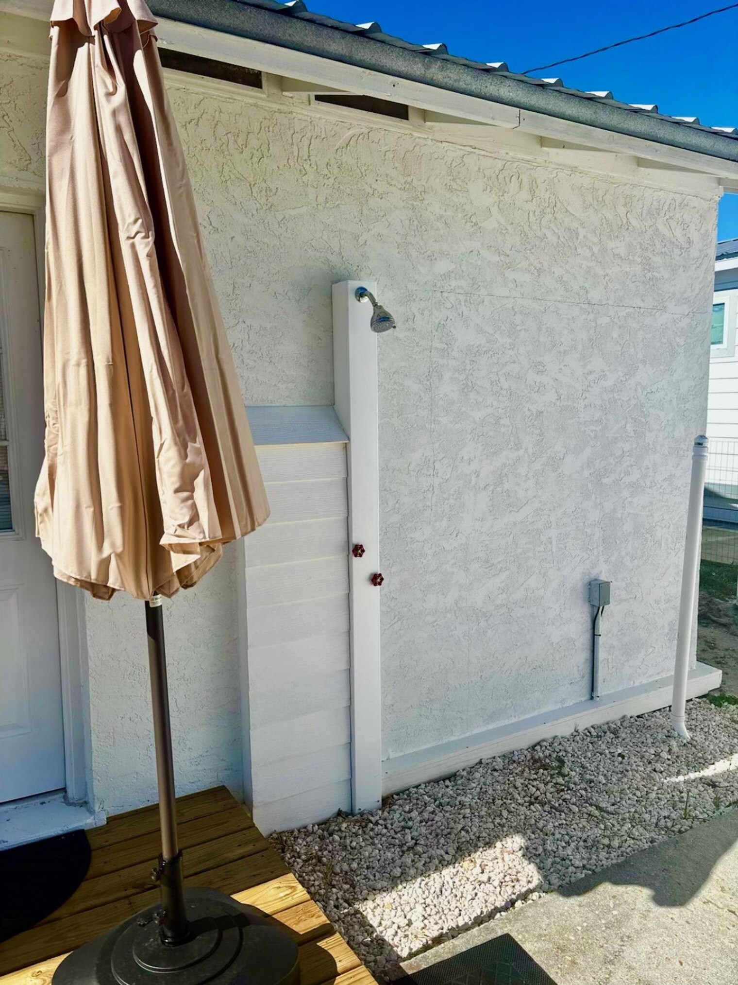 Building Photo - 216 La Paloma Pl