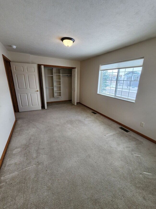 Building Photo - Beautiful 3 Bedroom, 2 Bathroom Home in Aspen Place!