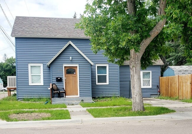 Primary Photo - 714 23rd St N