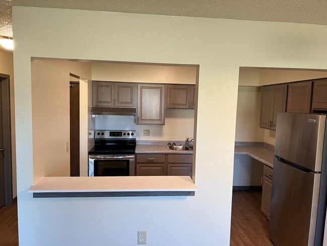 Building Photo - 117 Maine St