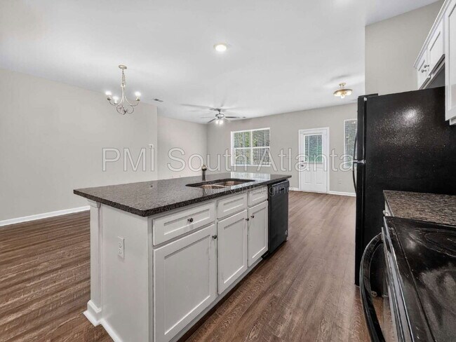 Building Photo - 6446 Grey Fox Way