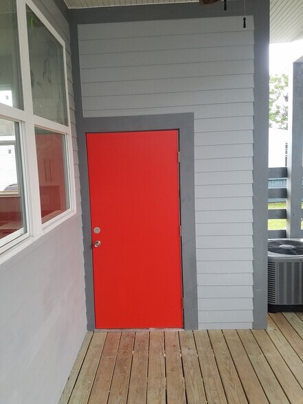 Private Storage Shed - 3205 Gravier Street