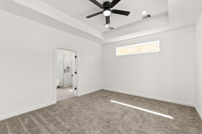 Building Photo - 4705 Idaho St