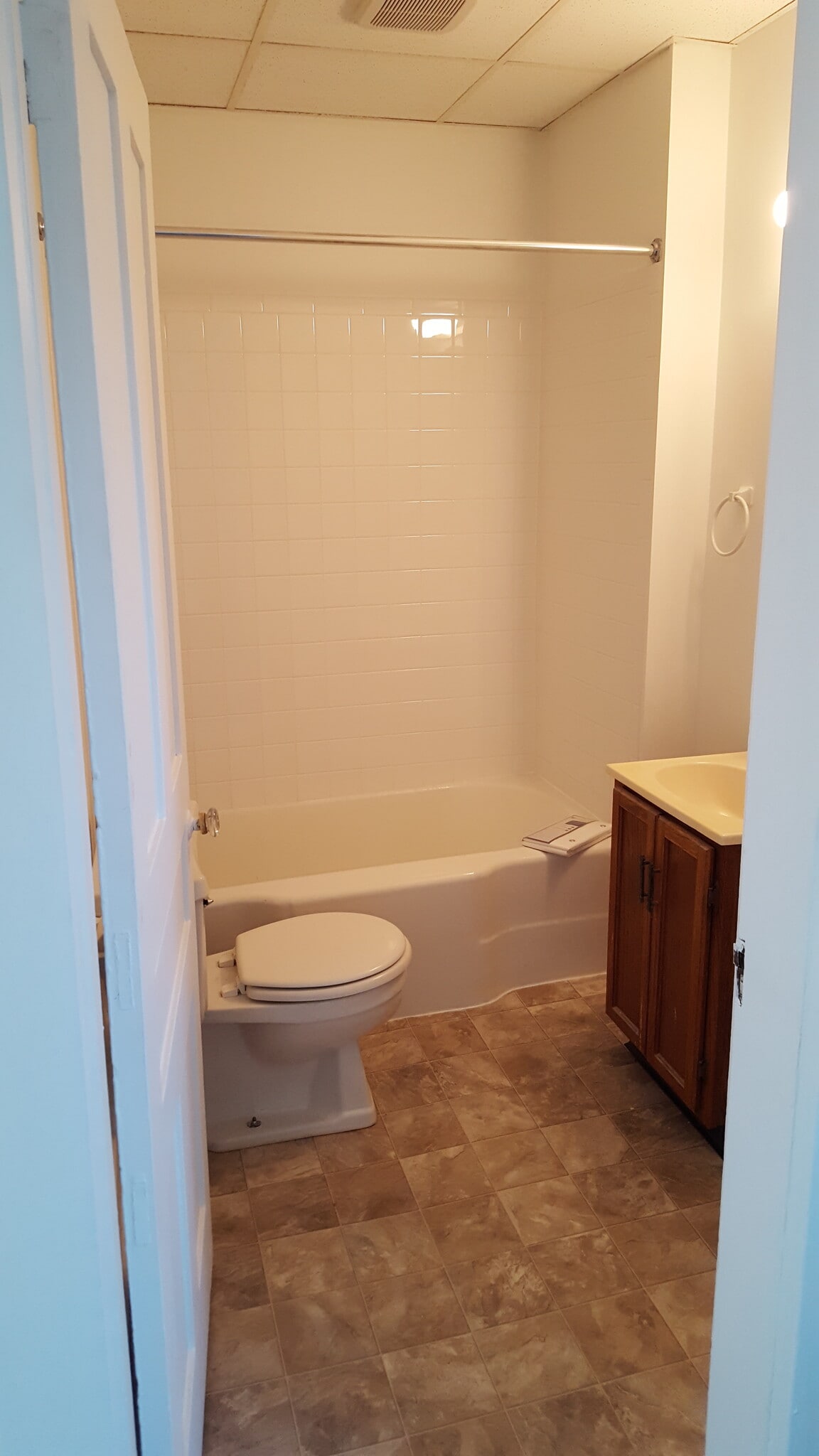 Full Bath off Bedroom - 305 Judd Rd