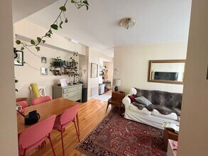 Building Photo - 2BR 1Bth unit. Water included. Great location!