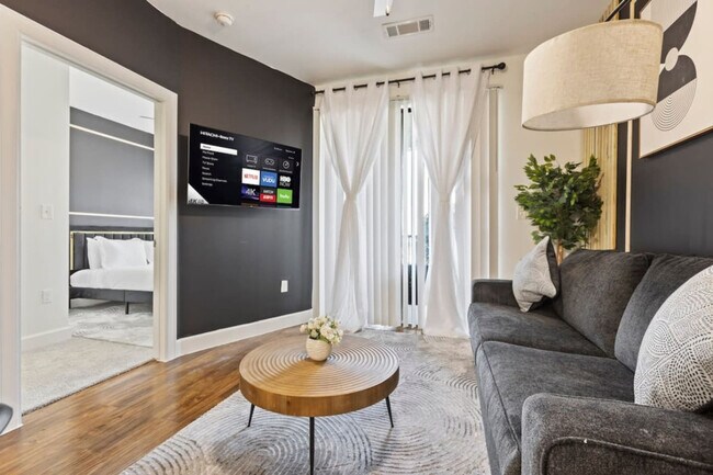 Building Photo - 5250 Town and Country Blvd