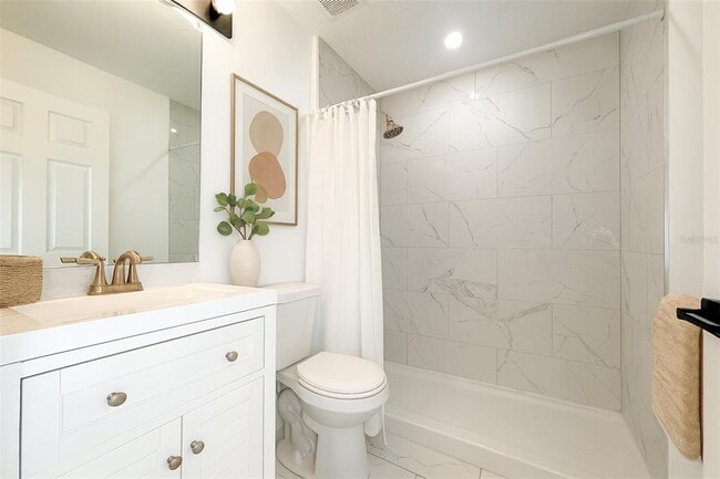 Building Photo - 1820 Hallcrest Dr