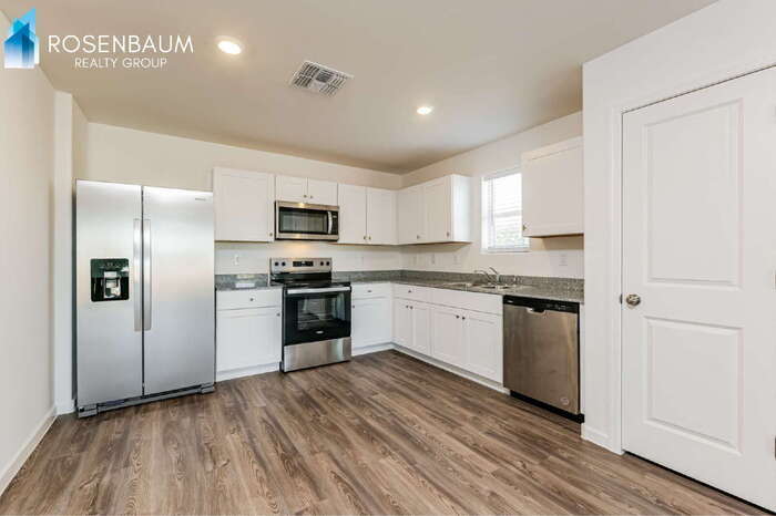 Building Photo - 8888 W Swansea Dr