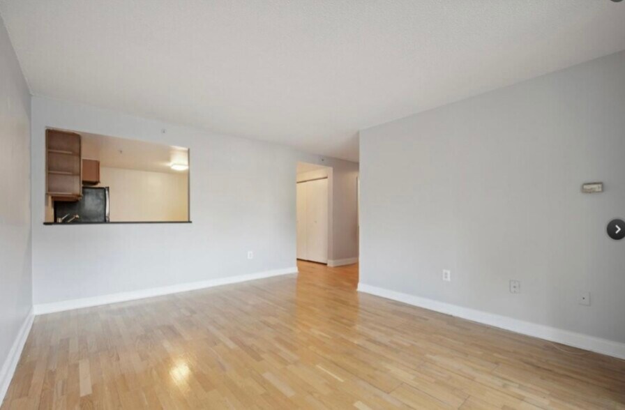 Pass through kitchen window - 2001 Hamilton St