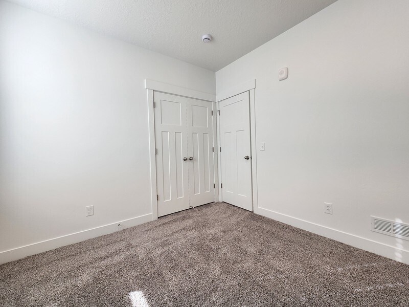 Building Photo - 4735 Alder Dr
