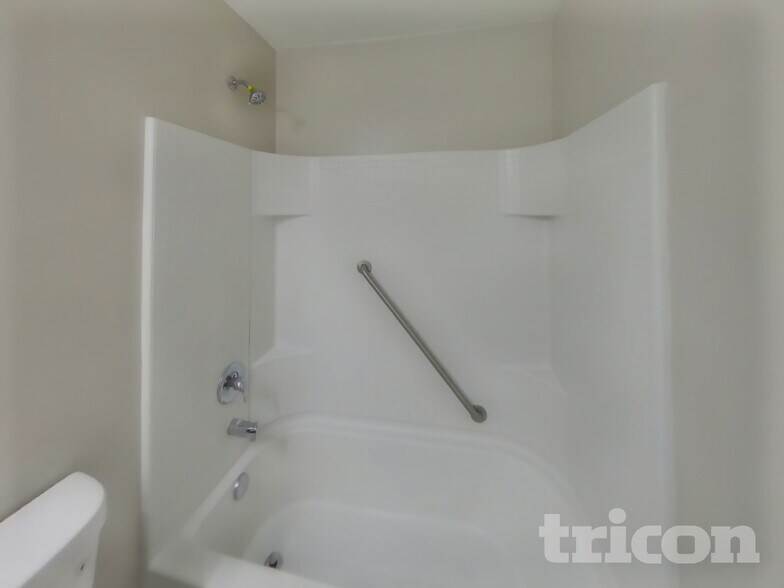 Building Photo - 18947 112th Ave Ct E