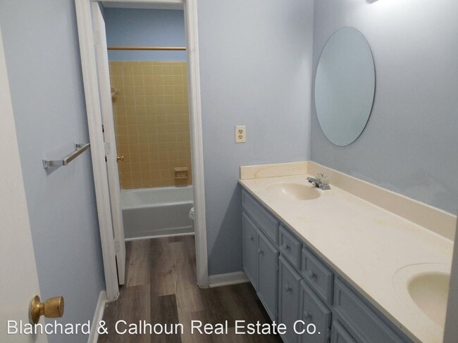 Building Photo - 4 br, 2 bath House - 107 Springlakes Circle