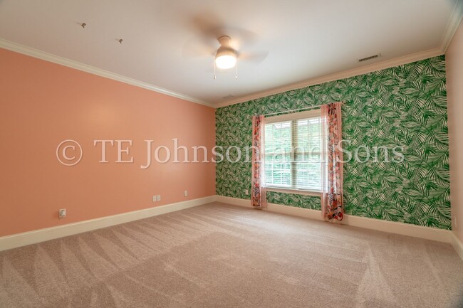 Building Photo - Luxury Living in Lewisville