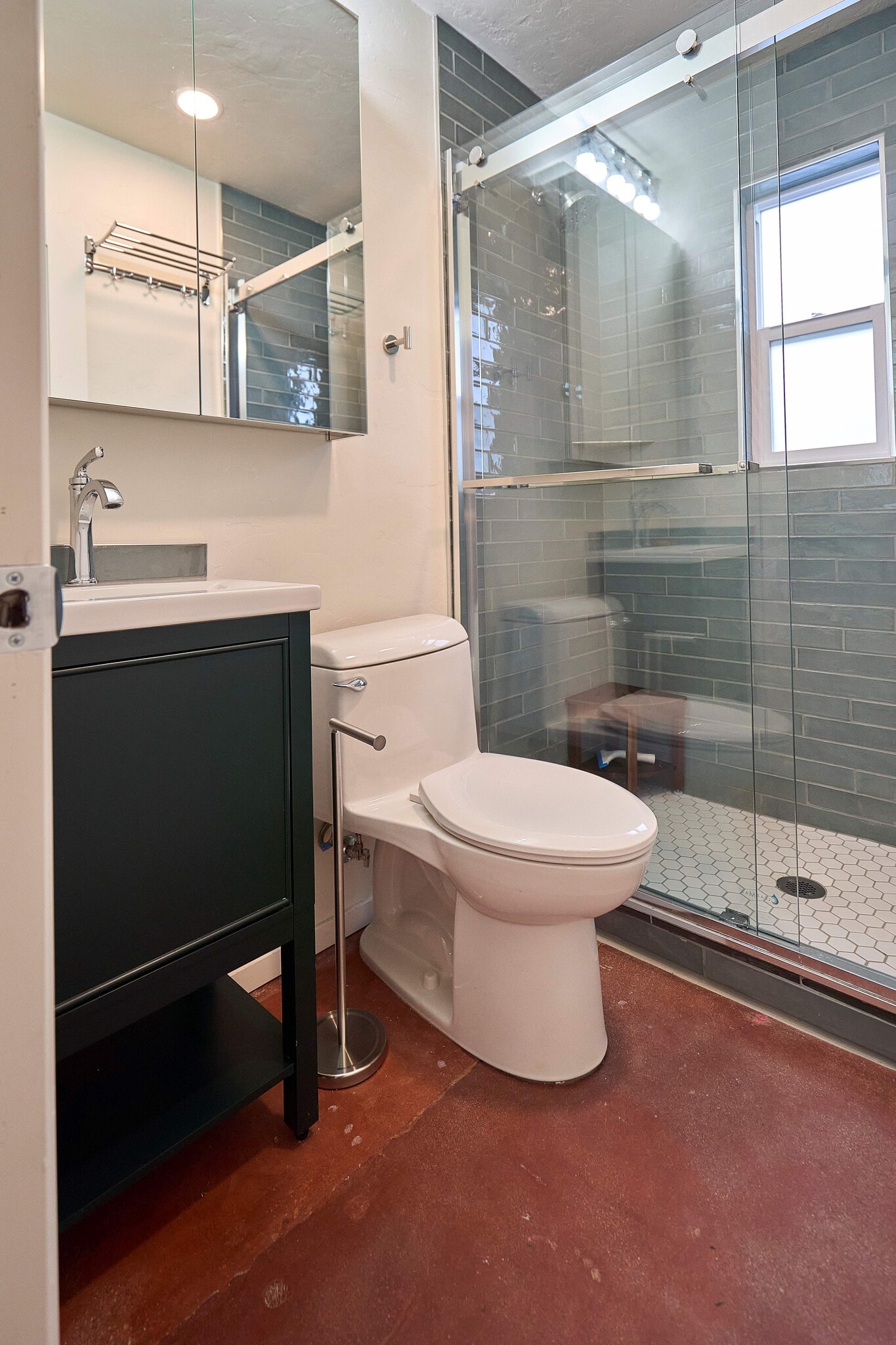 Building Photo - 2542 E Seneca St