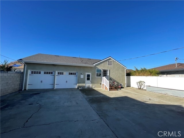 Building Photo - 1024 Main St