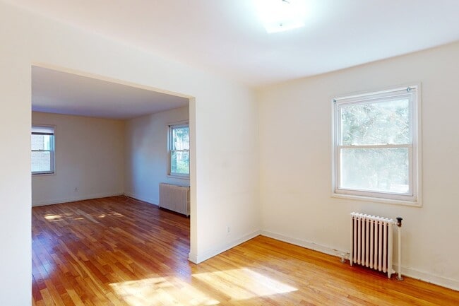 Interior Photo - River Terrace Gardens