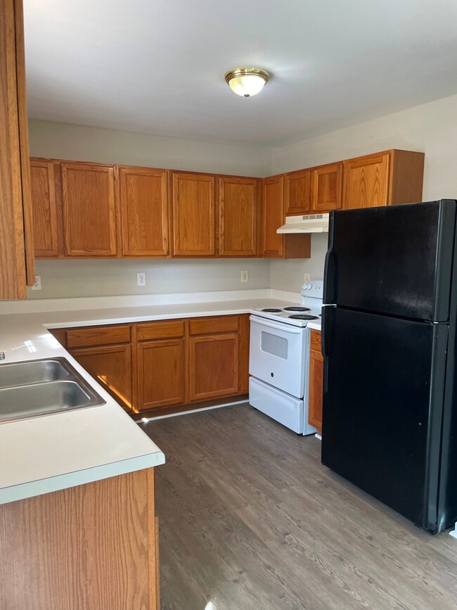 Building Photo - 153 Danesway Dr