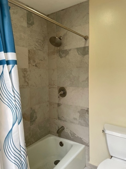 Main Bathroom/Shower - 107 Litchfield Ln