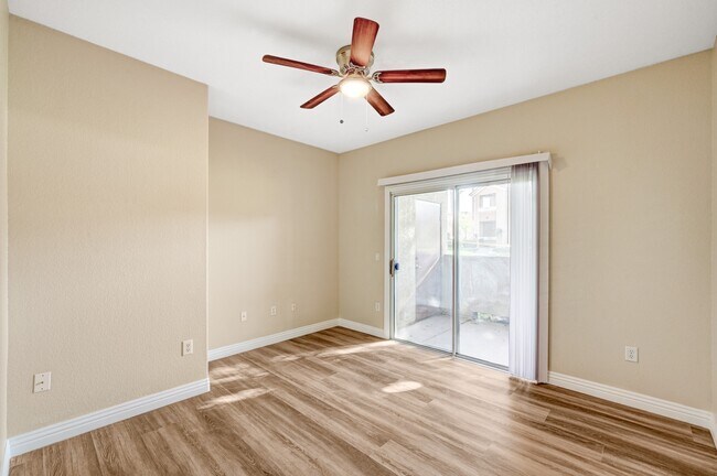 Building Photo - 1050 E Cactus Ave