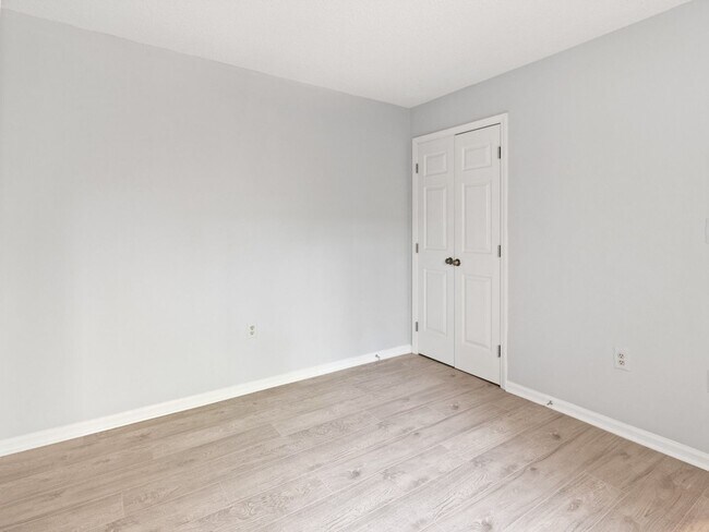 Building Photo - 1st Floor unit in Fourth Ward