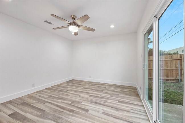Building Photo - 2500 Audubon Pl