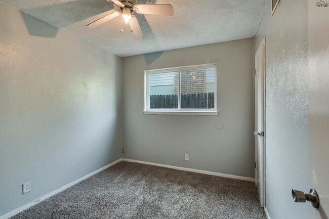 Building Photo - 5114 Fairway Blvd