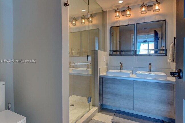 Building Photo - 1080 Brickell Ave