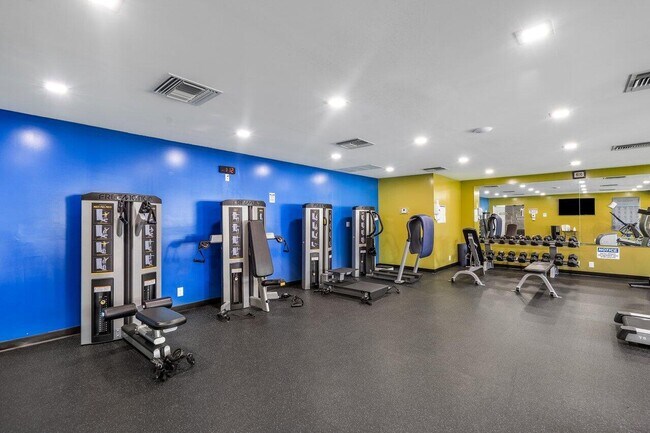 Building Photo - 2420 DC Country Club Boulevard