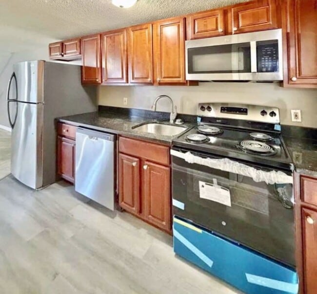 Building Photo - Prime location East Boston modern apartment on 1st floor next to T stop.