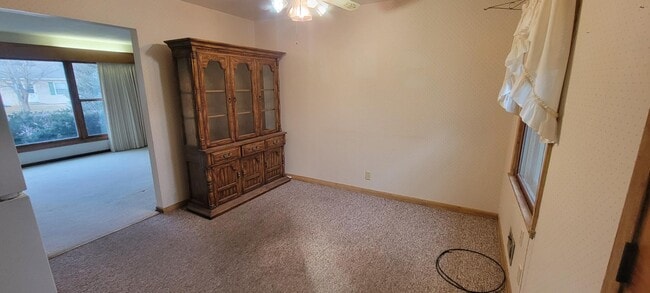 Building Photo - 421 Prentis Ave