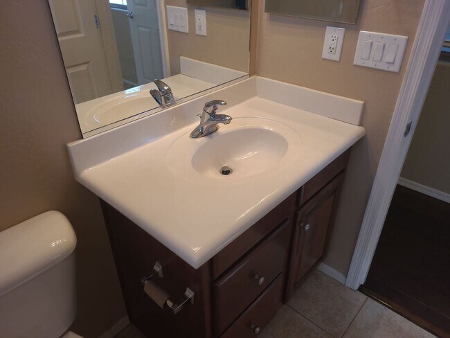 Building Photo - 4457 E Carob Dr