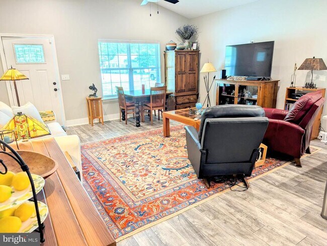 Building Photo - 29345 Greenfield Ave