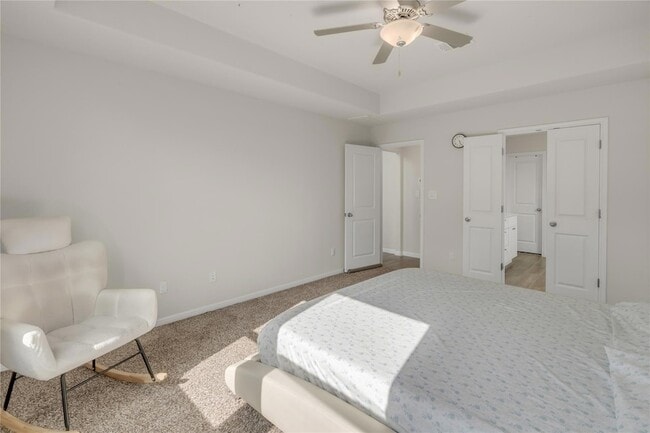 Building Photo - 223 Balsam St