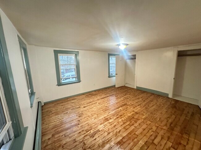 Building Photo - 56 7th St