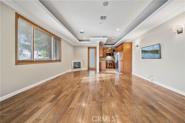 Building Photo - 216 N Buena Vista St