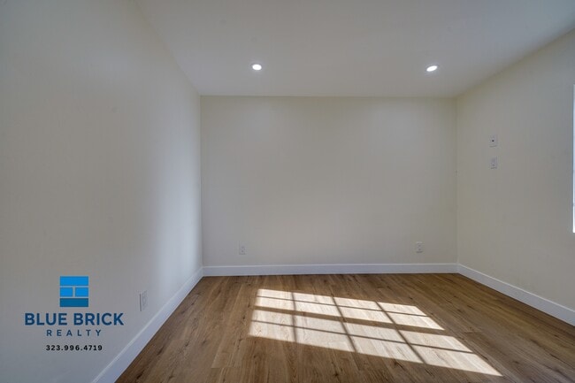 Building Photo - 6182 Yolanda Ave