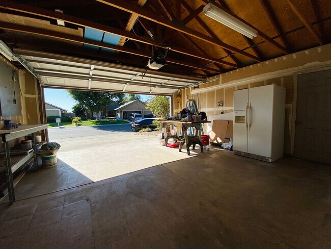 Building Photo - 271 Allport Dr