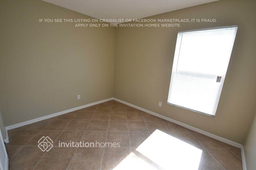 Building Photo - 10002 Cedar Dune Dr