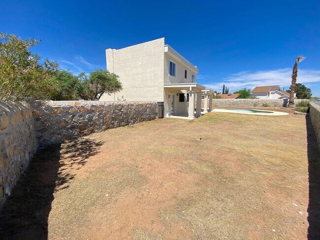 Building Photo - 10936 Loma Alta Pl
