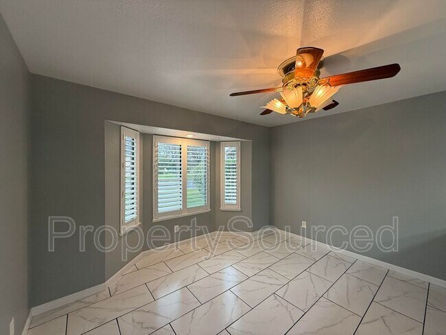 Building Photo - 428 Phoenix Ave