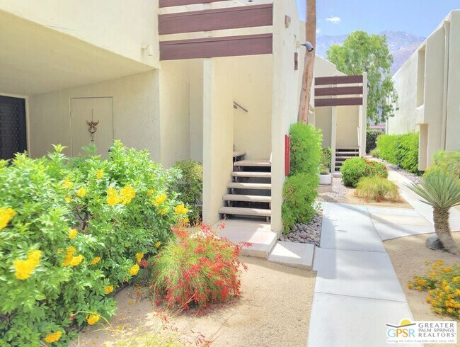 Building Photo - 1655 E Palm Canyon Dr
