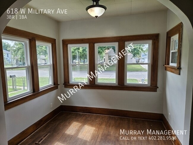 Building Photo - 618 W Military Ave