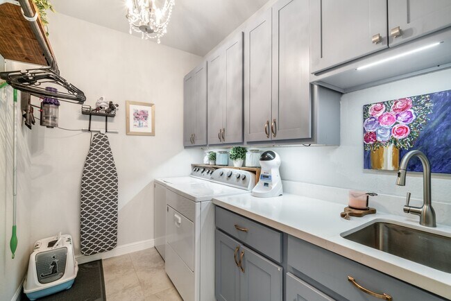 Building Photo - 24810 Timbarra Park Cir