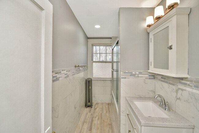 Building Photo - 146 Homestead St