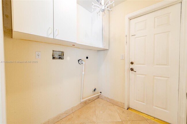 Building Photo - 1840 SW 135th Way