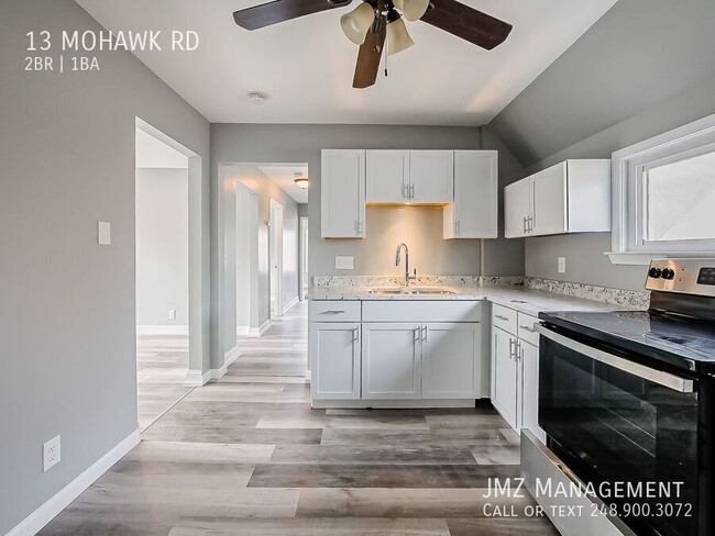 Building Photo - 13 Mohawk Rd